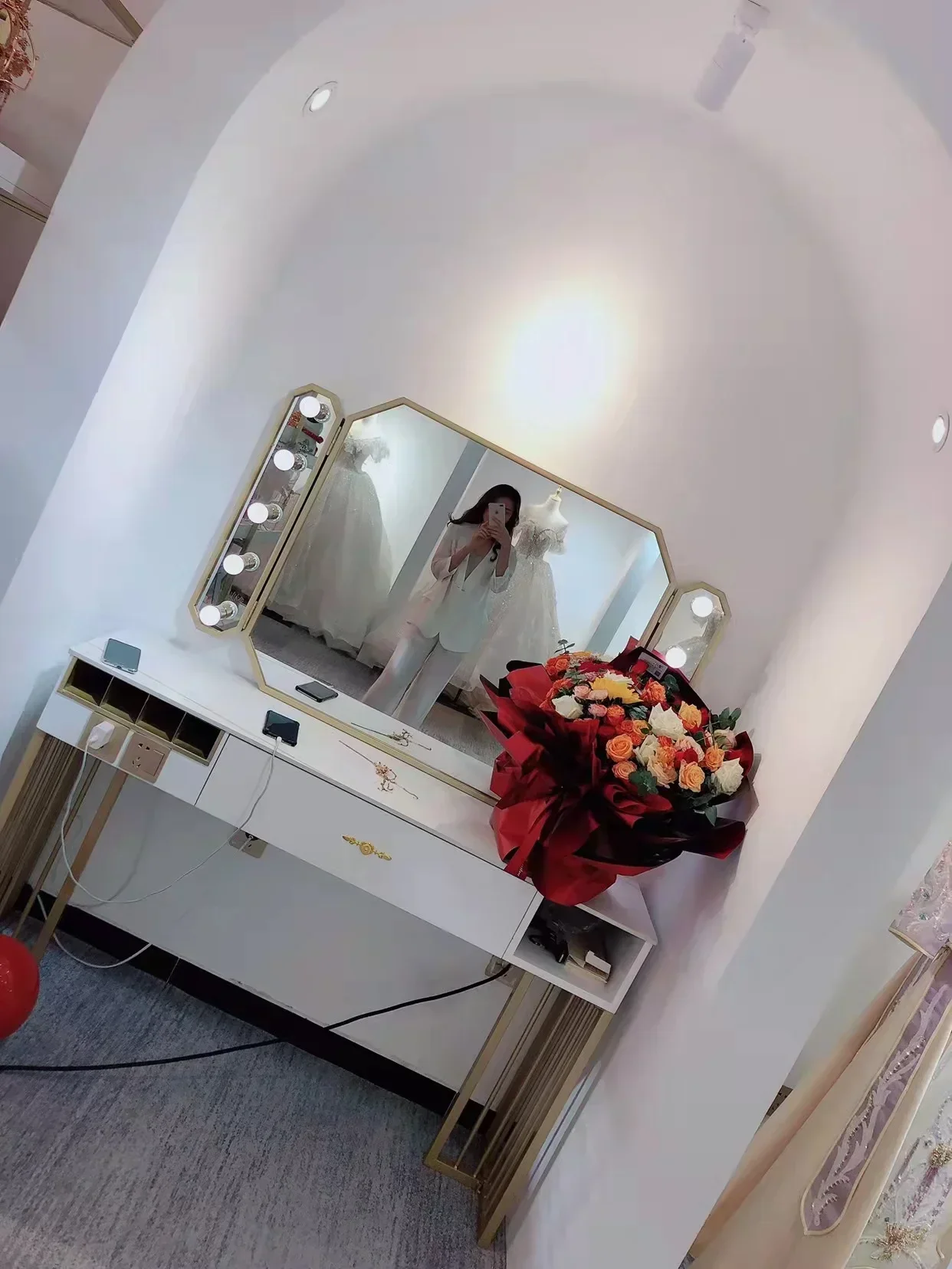 Photo studio rock dresser make - Beauty Makeup Training ulasan dan harga